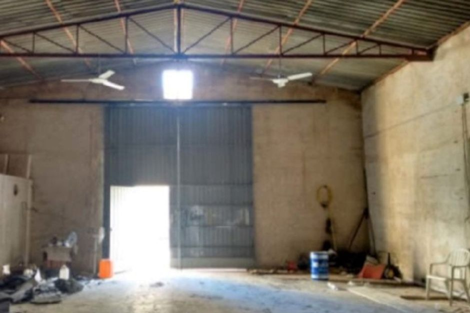 #9918 Fabbricato ad uso commerciale da sanare in vendita - foto 3