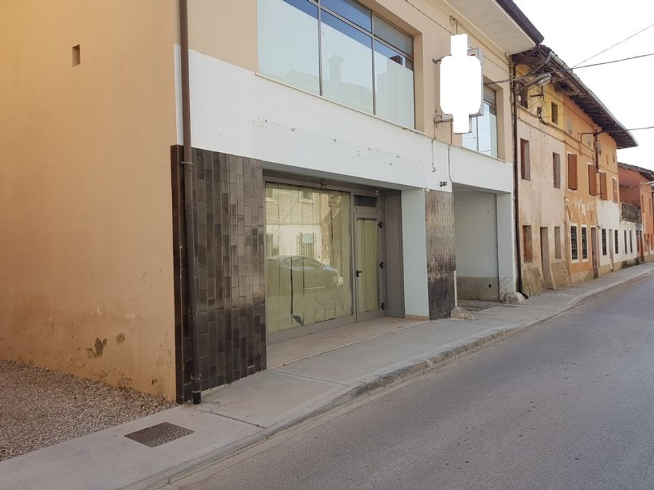 #9926 Locale commerciale duplex con deposito in vendita - foto 3