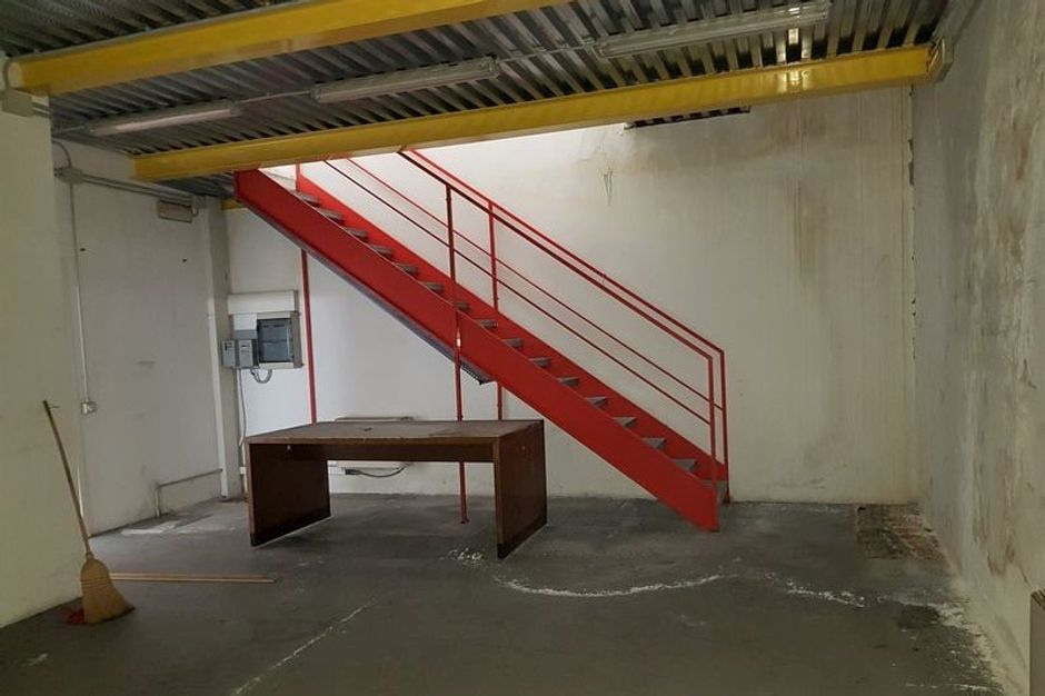 #9985 Porzione capannone e sistemazioni esterne in vendita - foto 6
